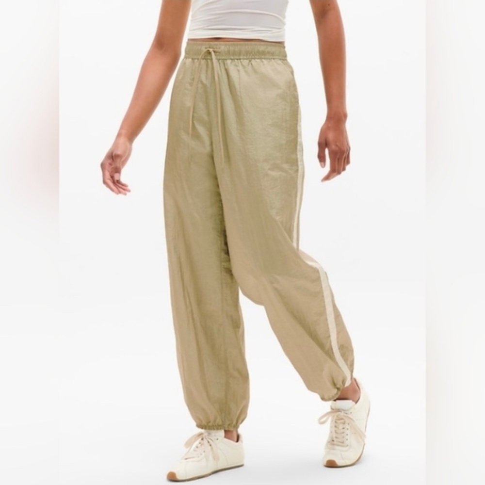 Athleta Joggers - Athleta Pants - Daybreak Parachute Pants